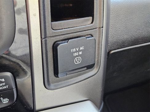 Used 2018 RAM 2500 Laramie w/ Sport Appearance Group image 33