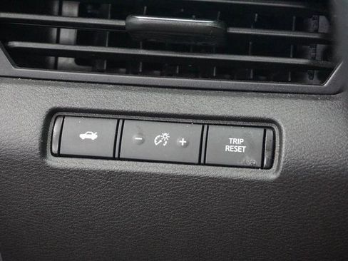 Used 2024 Nissan Altima 2.5 SV image 23