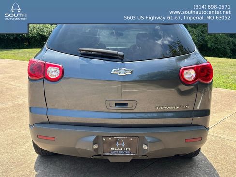 Used 2012 Chevrolet Traverse LS image 6