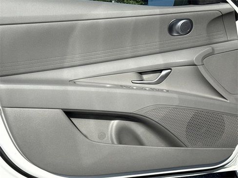 New 2026 Hyundai Elantra Blue image 10