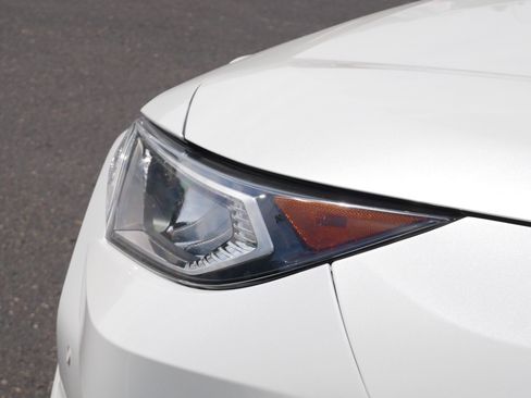 Certified 2020 Toyota RAV4 Limited w/ Limited Grade Weather Package AWD/4WD image 16