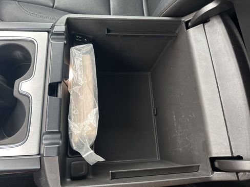 Used 2015 GMC Sierra 1500 SLT w/ SLT Crew Cab Value Package image 33