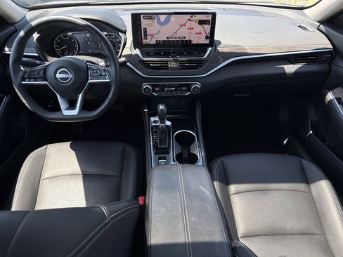 Used 2025 Nissan Altima 2.5 SL FWD image 29