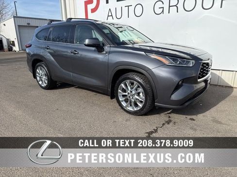 Used 2020 Toyota Highlander Limited image 1