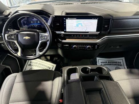 Used 2025 Chevrolet Silverado 1500 LT AWD/4WD image 42