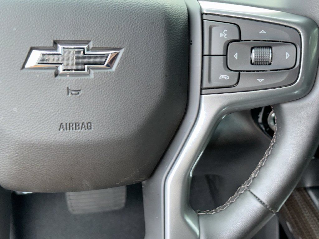 Used 2025 Chevrolet Silverado 1500 RST RWD image 18
