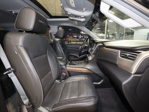 Used 2019 GMC Yukon XL Denali w/ Denali Ultimate Package image 19