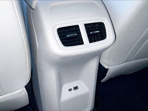 Used 2021 Buick Envision Essence FWD image 25