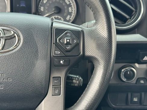 Used 2018 Toyota Tacoma TRD Sport image 23