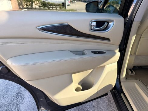 Used 2013 INFINITI JX35 FWD w/ Premium Pkg image 22