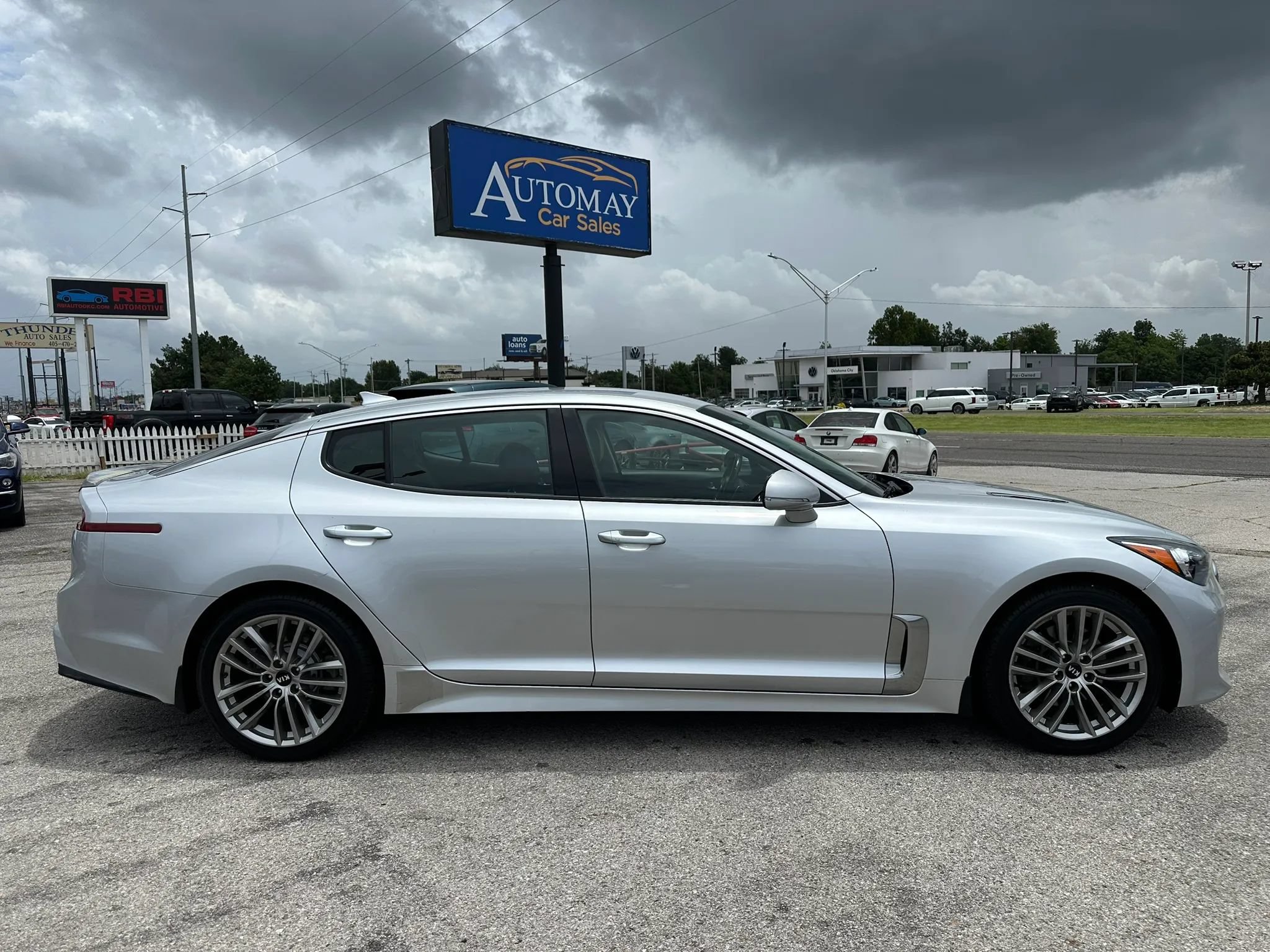 Used 2018 Kia Stinger RWD image 32