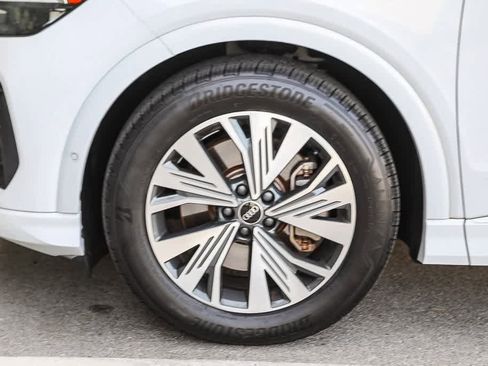 Used 2023 Audi Q4 e-tron Premium Plus w/ Premium Plus image 9