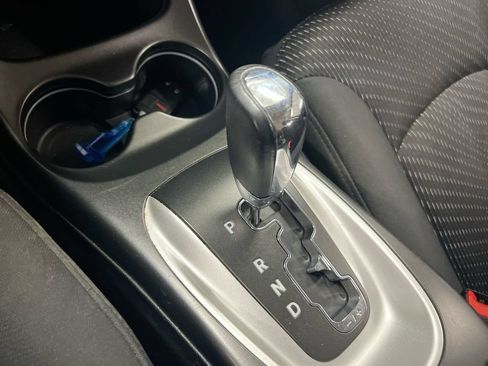 Used 2018 Dodge Journey SE w/ Connectivity Group FWD image 16