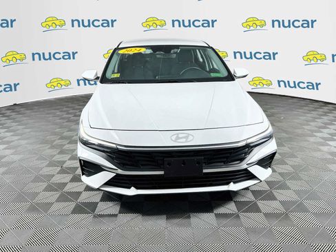 Certified 2024 Hyundai Elantra SEL FWD image 2