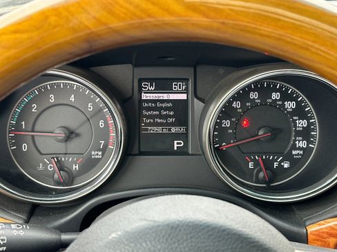 Used 2012 Jeep Grand Cherokee Overland AWD/4WD image 24