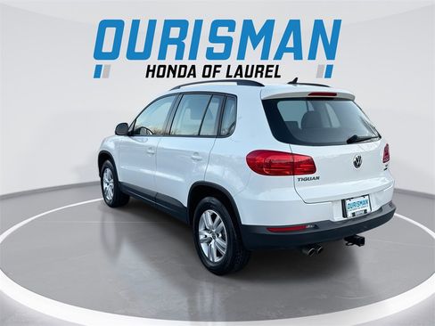 Used 2017 Volkswagen Tiguan S image 6