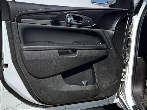Used 2016 Buick Enclave Leather FWD image 22
