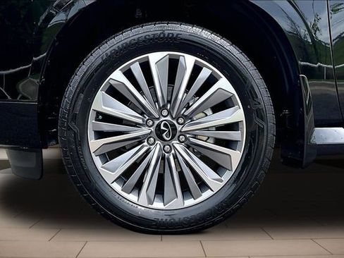 Used 2026 INFINITI QX80 Luxe w/ Cargo Package RWD image 9