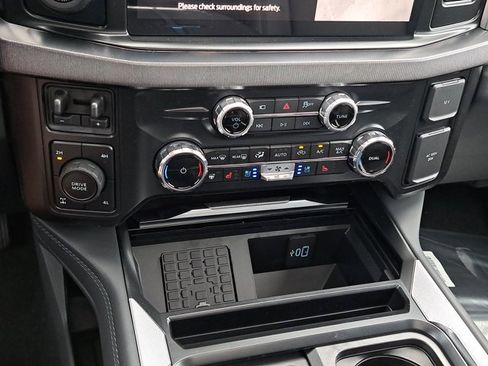 New 2026 Ford F250 Platinum image 32