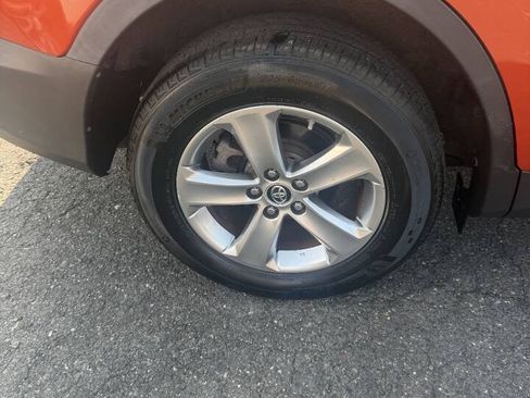 Used 2015 Toyota RAV4 XLE AWD/4WD image 16