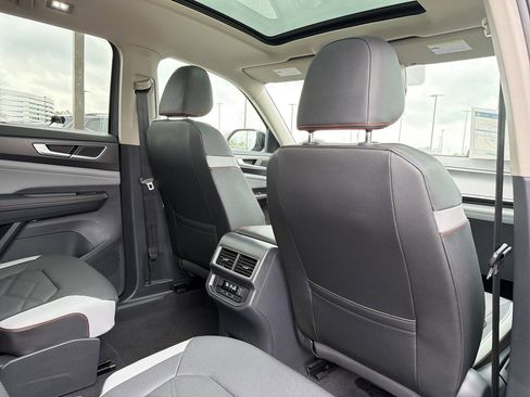 New 2026 Volkswagen Atlas Peak Edition AWD/4WD image 18