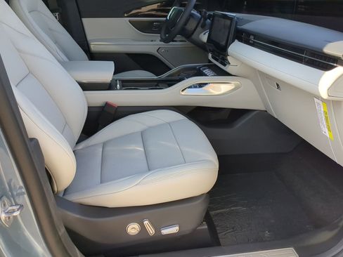 New 2026 Lincoln Nautilus Premier w/ Equipment Group 102A AWD/4WD image 24