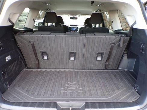 Used 2019 Subaru Ascent Premium image 11