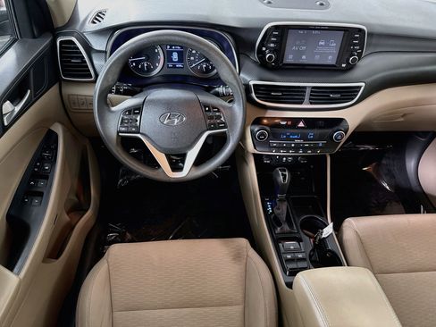 Used 2019 Hyundai Tucson Sport FWD image 17
