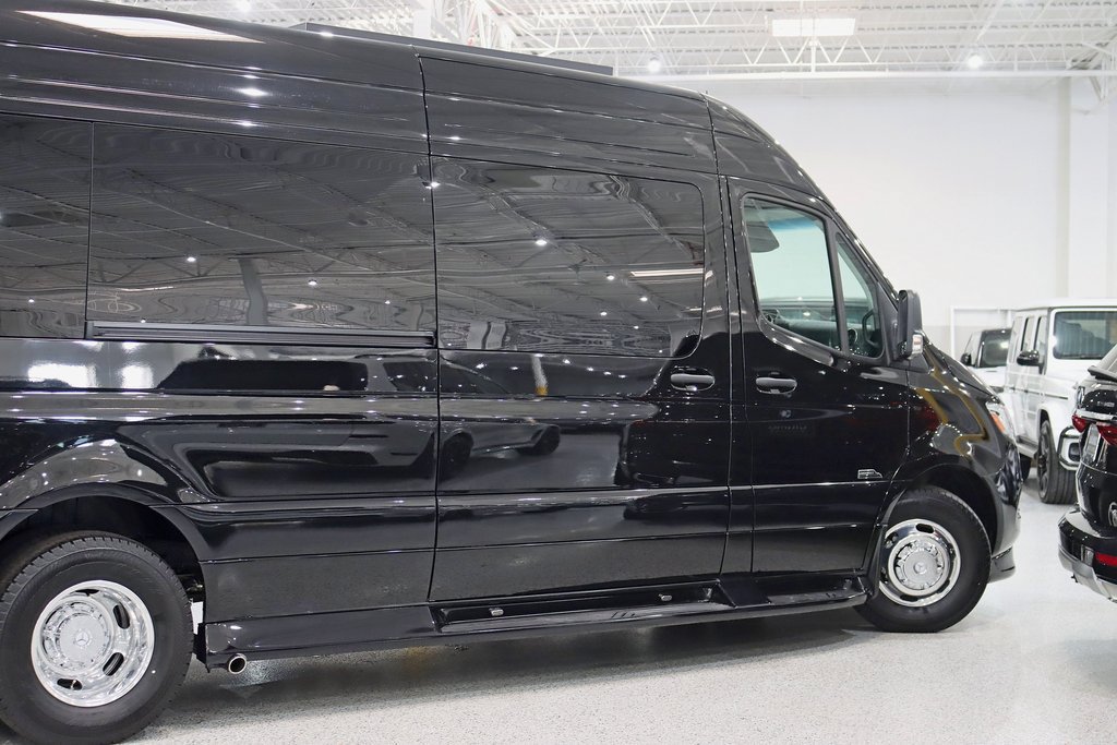 Used 2024 Mercedes-Benz Sprinter 3500 image 10