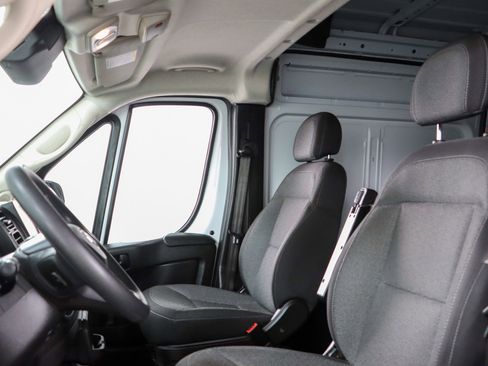 Used 2024 RAM ProMaster 2500 w/ Convenience Group FWD image 23