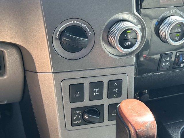 Used 2015 Toyota Sequoia Platinum AWD/4WD image 33