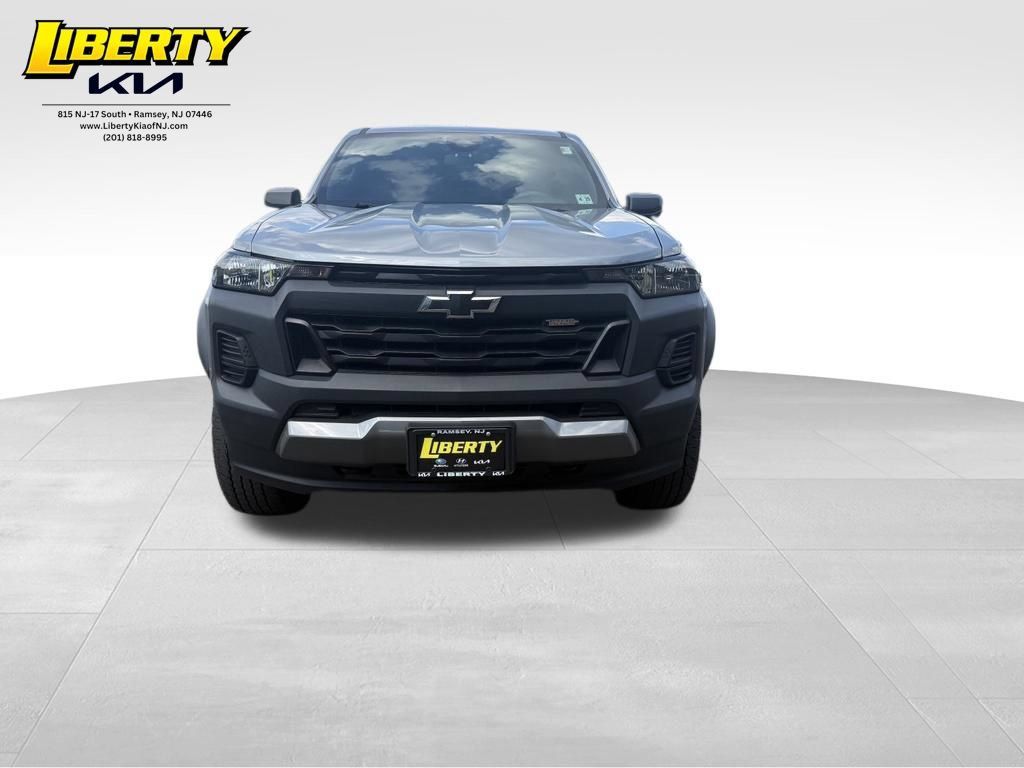 Used 2024 Chevrolet Colorado Trail Boss w/ Advanced Trailering Package AWD/4WD image 2