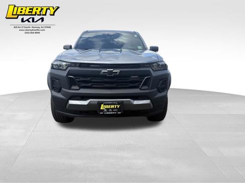 Used 2024 Chevrolet Colorado Trail Boss w/ Advanced Trailering Package AWD/4WD image 2