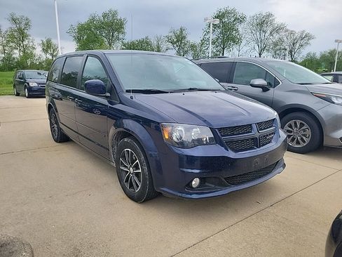 Used 2017 Dodge Grand Caravan GT FWD image 1