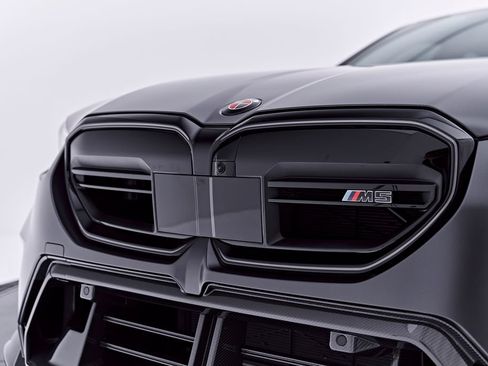 Used 2026 BMW M5 Touring AWD/4WD image 32