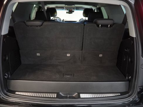 Used 2019 Cadillac Escalade Luxury AWD/4WD image 15
