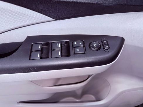 Used 2014 Honda CR-V LX image 18