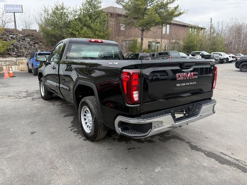 New 2026 GMC Sierra 1500 Pro image 3