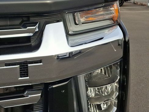 Used 2020 Chevrolet Silverado 2500 LTZ w/ LTZ Premium Package image 9