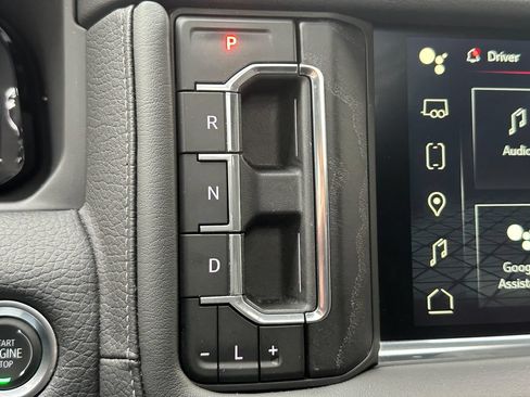 Used 2024 GMC Yukon Denali w/ Denali Reserve Package AWD/4WD image 32
