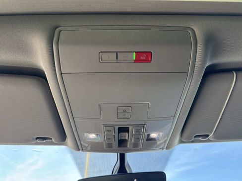 Used 2022 Volkswagen Atlas SE w/ Panoramic Sunroof Package image 29