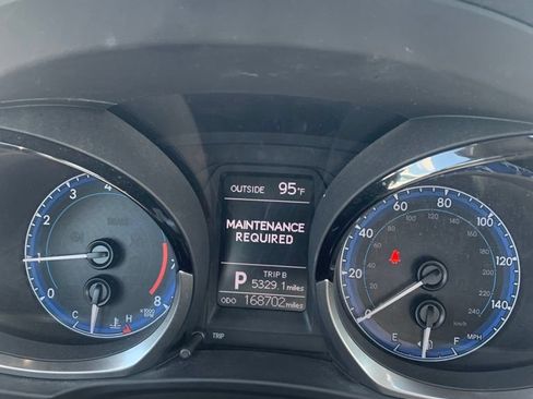 Used 2014 Toyota Corolla S FWD image 28