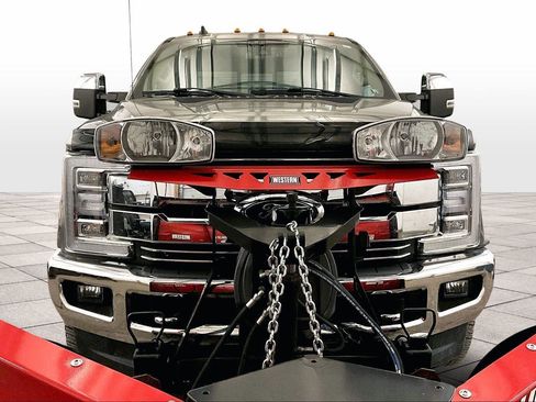 Used 2019 Ford F250 Lariat w/ Lariat Ultimate Package image 3