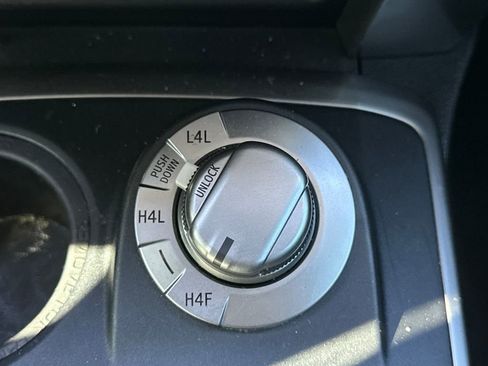 Used 2022 Toyota 4Runner Limited image 26