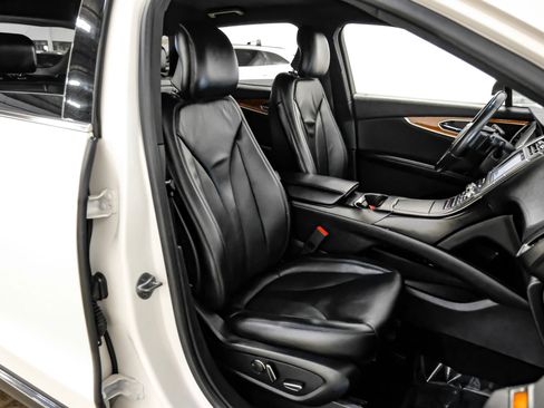 Used 2019 Lincoln Nautilus Select image 30