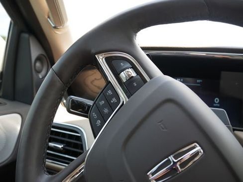 Used 2024 Lincoln Navigator Reserve AWD/4WD image 31