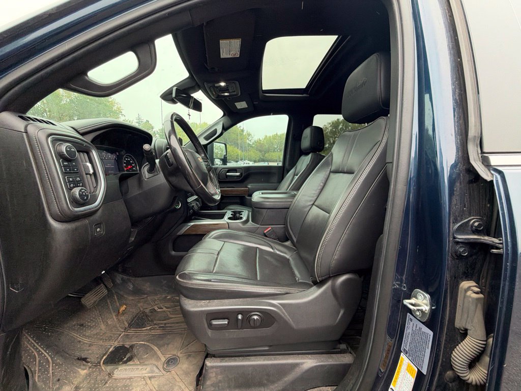 Used 2022 Chevrolet Silverado 3500 High Country w/ Safety Package II AWD/4WD image 28