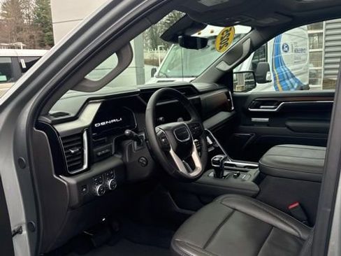 Used 2025 GMC Sierra 1500 Denali w/ Denali Reserve Package image 16