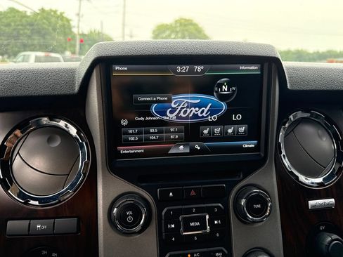 Used 2015 Ford F350 Lariat w/ Lariat Interior Package AWD/4WD image 7