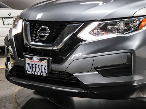 Used 2017 Nissan Rogue S FWD image 5